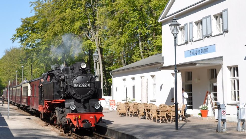 Historisches-Bahnhofsgebaeude.jpg_150088