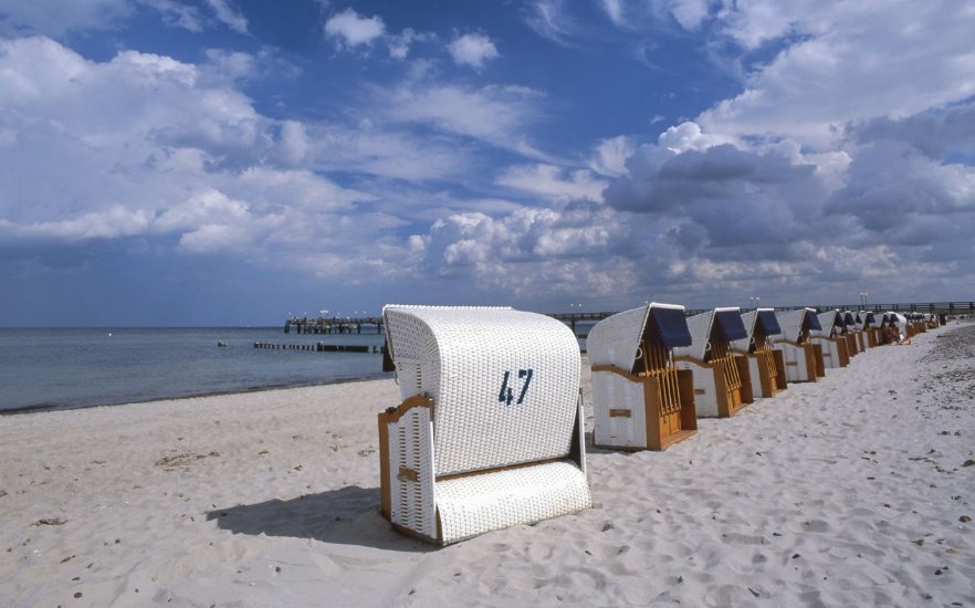 Typical Baltic Sea: Beach chairs, © Tourist-Information Bad Doberan Heiligendamm