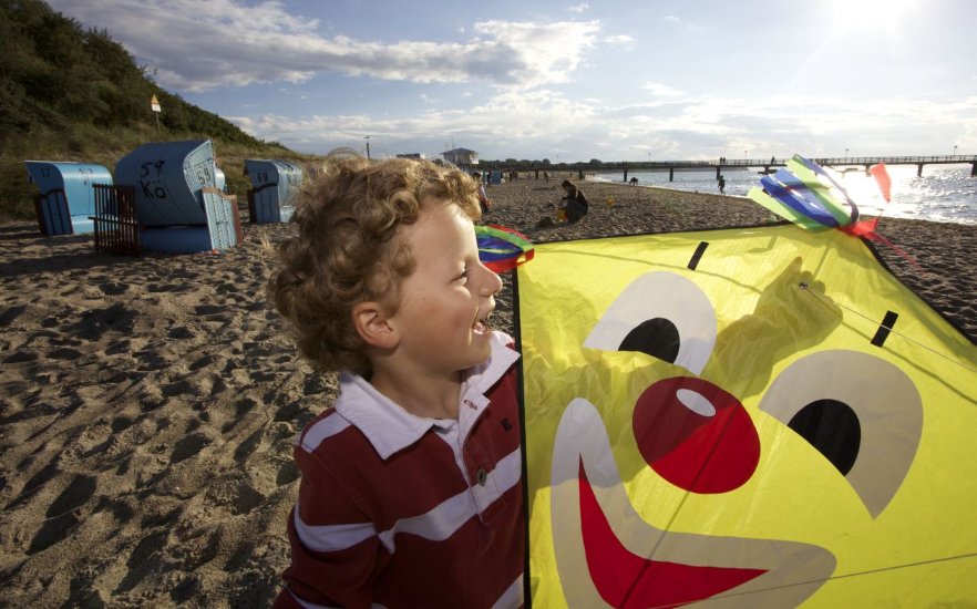 Kiteflying on the beach of Rerik, © Kurverwaltung Ostseebad Rerik, Görke